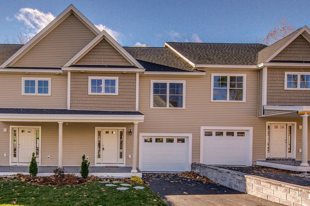 Woodview Way New Construction in Southern NH Elegant Townhomes